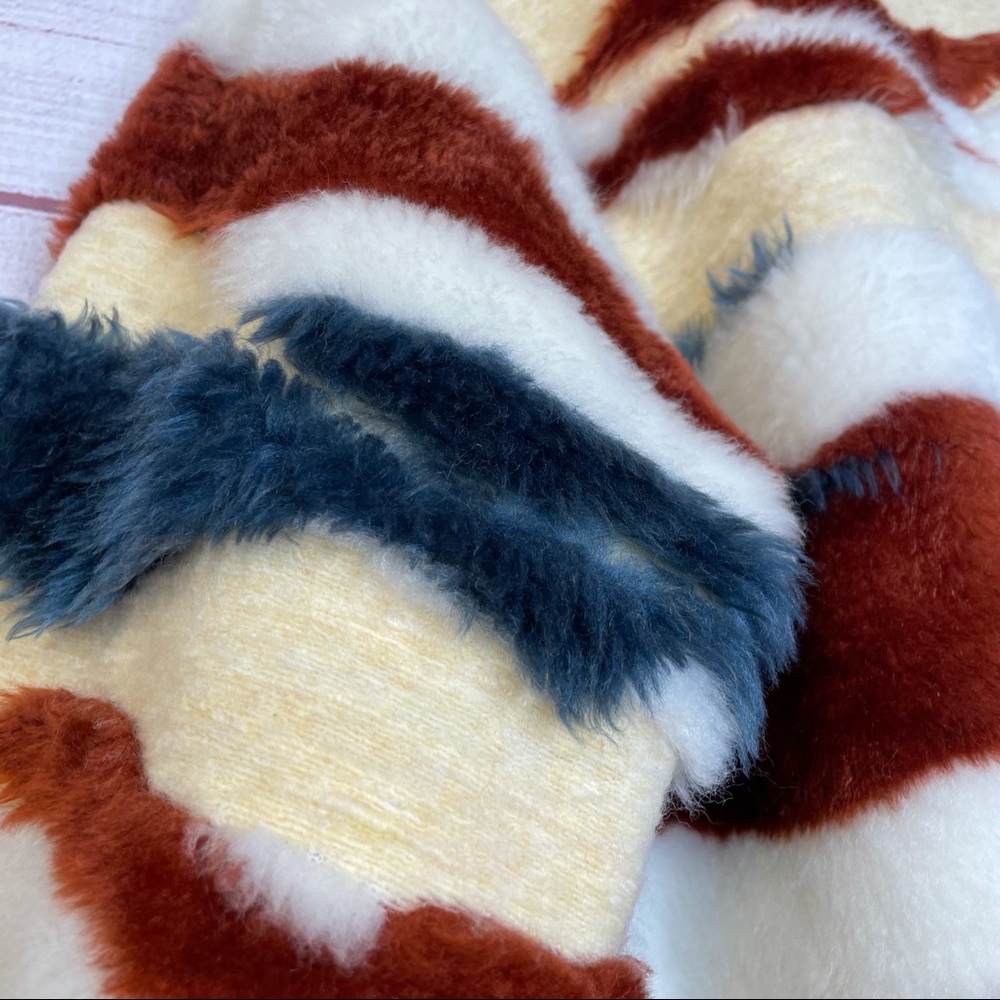 Anthropologie faux fur multicolor coat size M - Picture 15 of 15